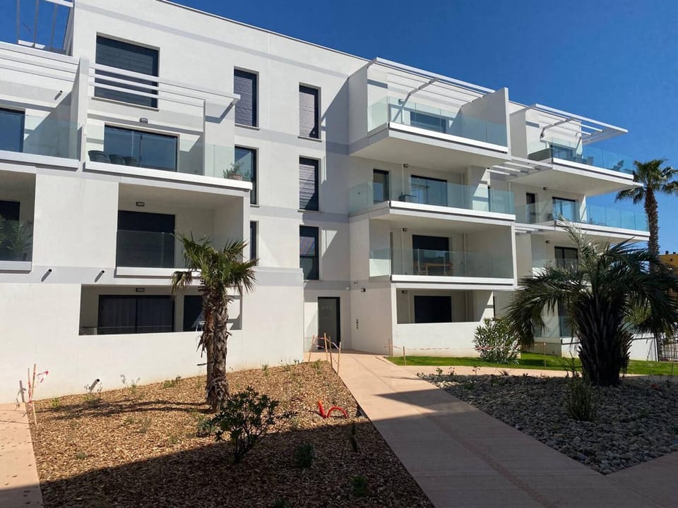 2 Pièces Climatisé, Terrasse, 4 Pers - Le Barcarès Apartment in Le Barcarès