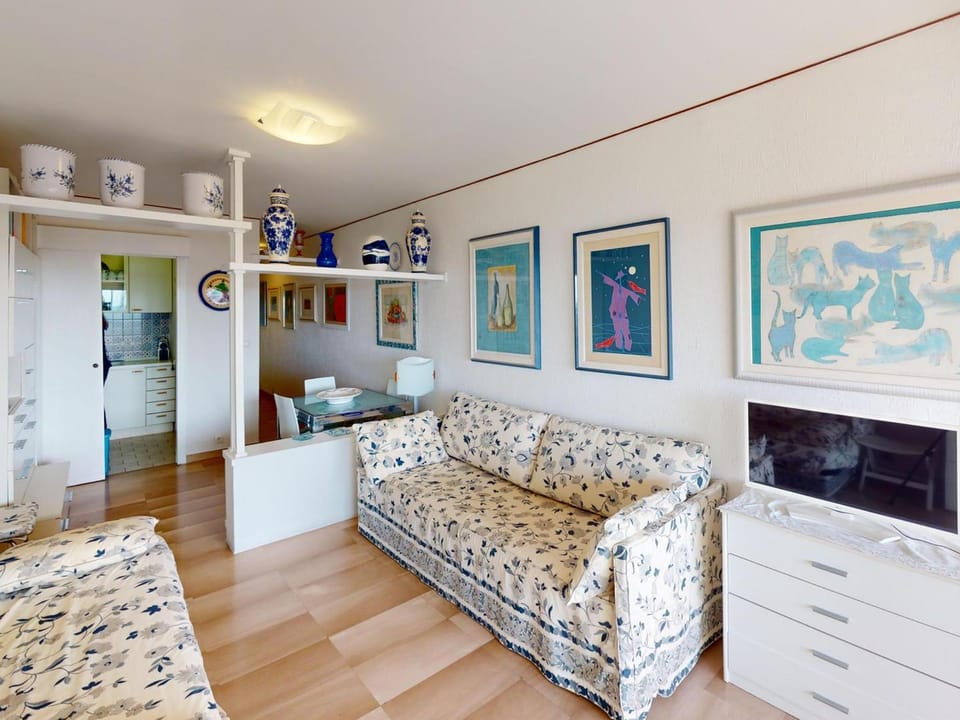 Studio climatisé avec vue mer et terrasse à Menton Apartment in Menton