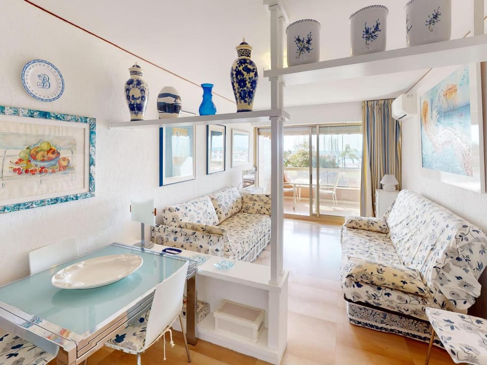 Studio climatisé avec vue mer et terrasse à Menton Apartment in Menton