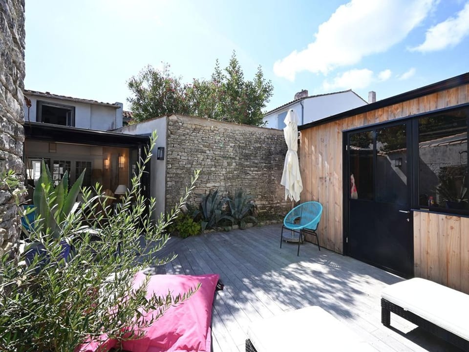 Charmante Maison de Village au Cœur de La Couarde-sur-Mer - FR-1-434-119 House in La Couarde-sur-Mer