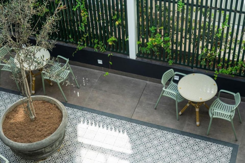 Day, Garden
