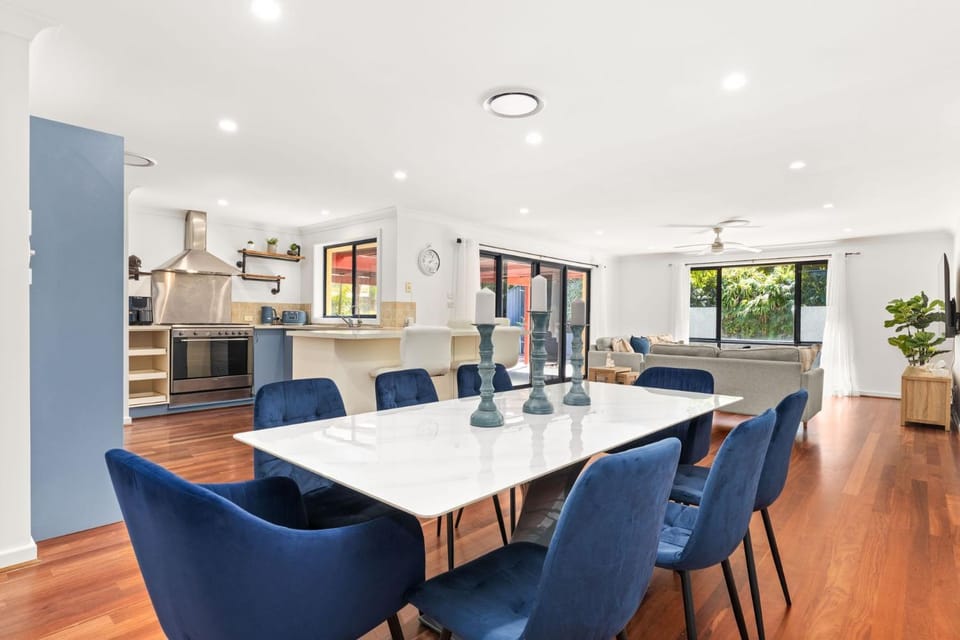 Topsy Turvey by Experience Jervis Bay House in Saint Georges Basin
