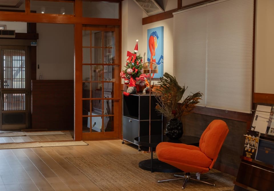 Living room, Seating area