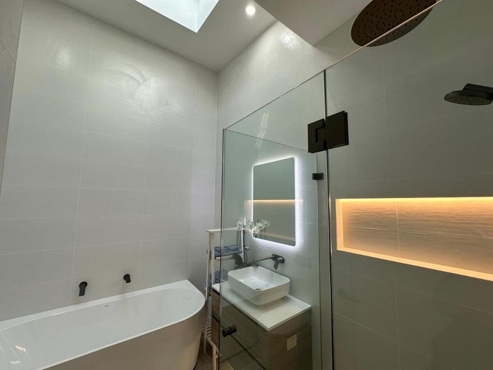 Plumeria Cottage Private Coastal Retreat by Australia No 1 Beach Villa in Sydney