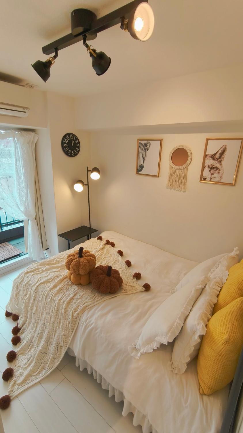 Bed, Bedroom