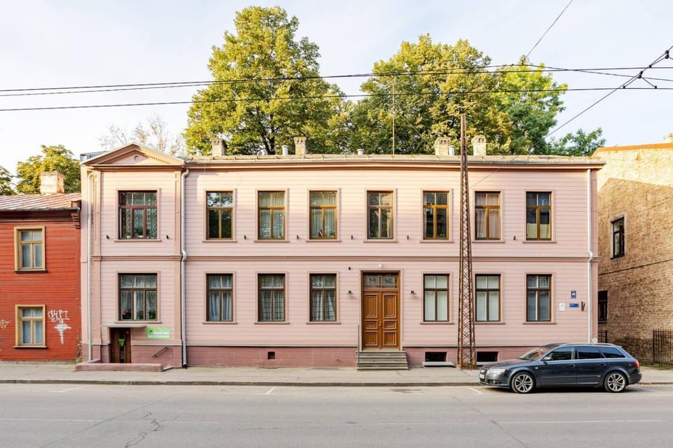 Property building, Street view