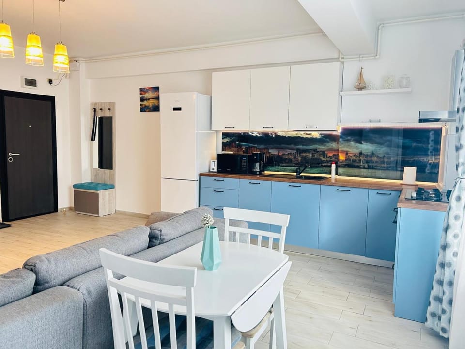 Kitchen or kitchenette, Living room, Dining area