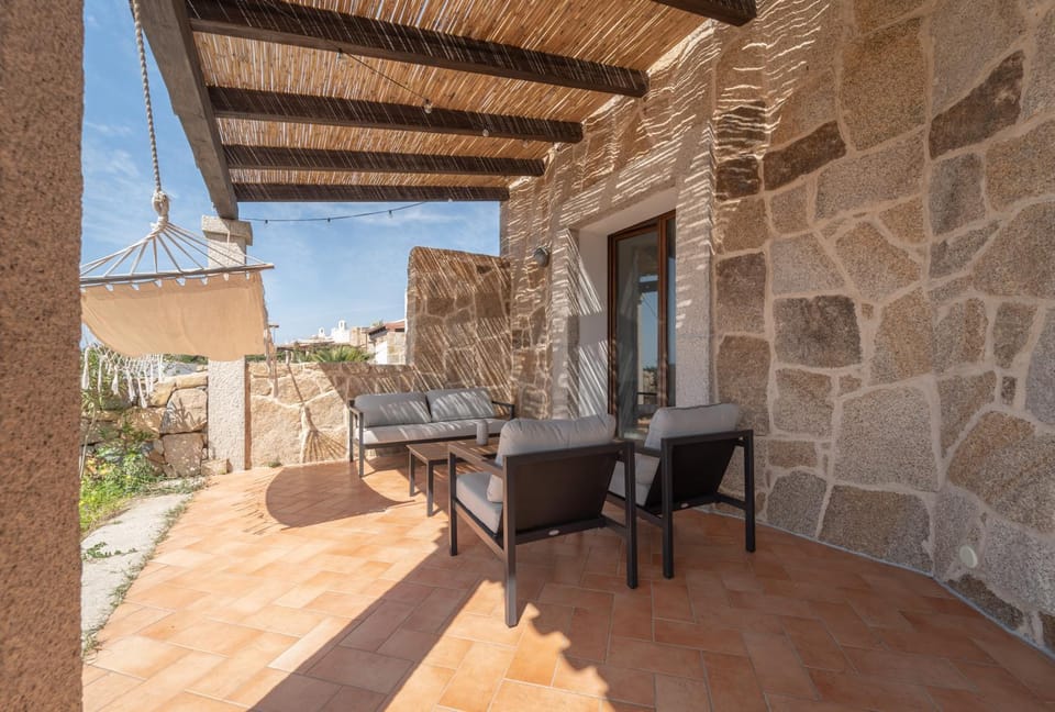 Patio, Day, View (from property/room), Dining area