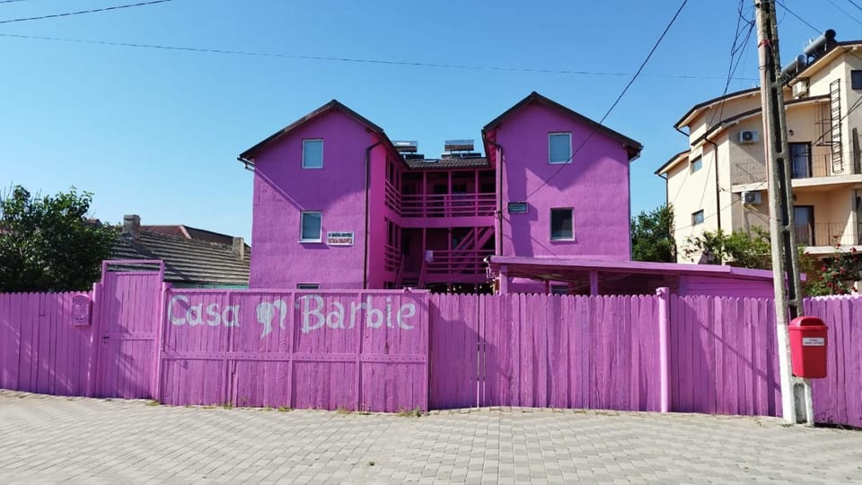 Property building, Day