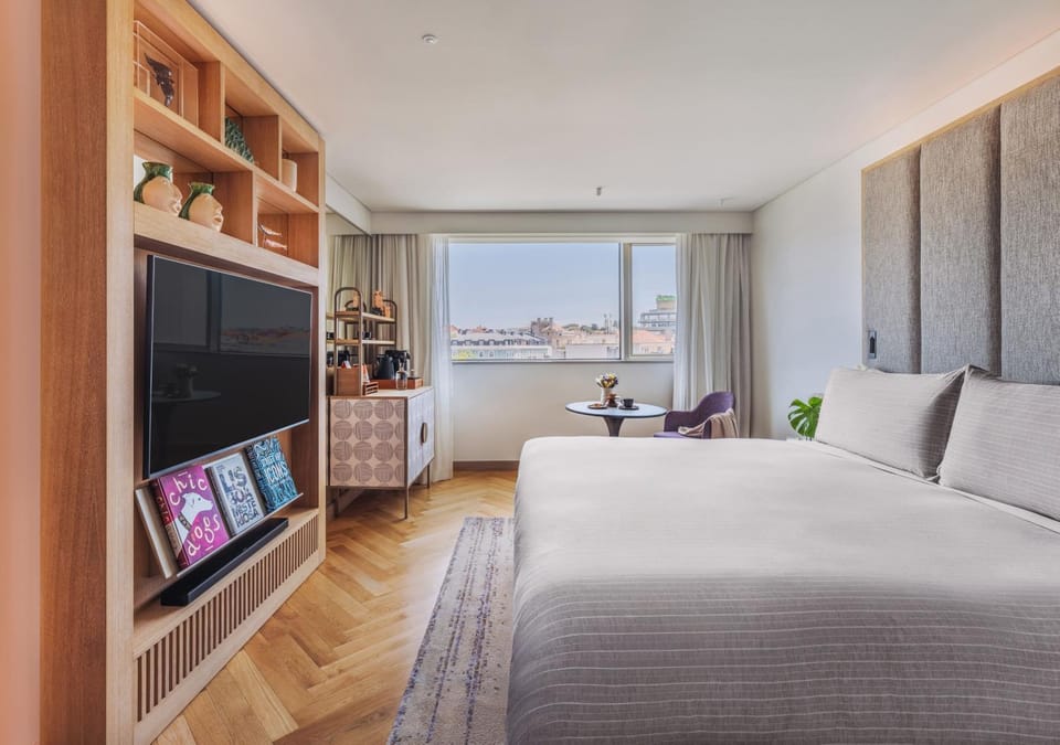 Bed, TV and multimedia, Coffee/tea facilities, View (from property/room), Bedroom
