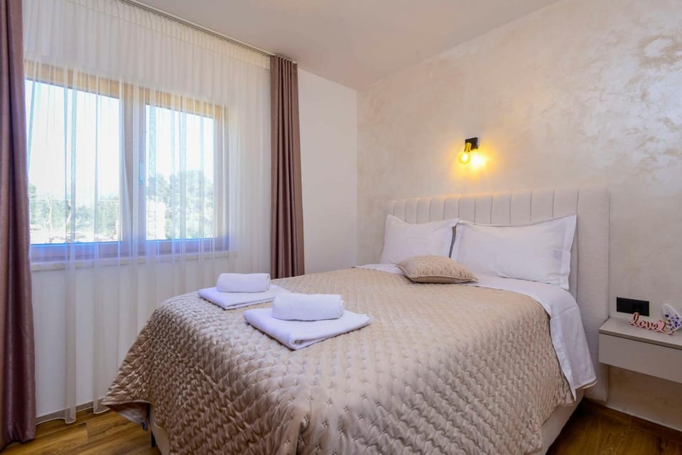 Grand View Holiday Home House in Dubrovnik-Neretva County