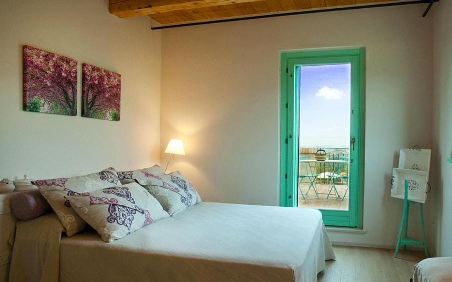 Villa con Piscina, Relax e Natura nelle Marche by WeHostYou Villa in Marche