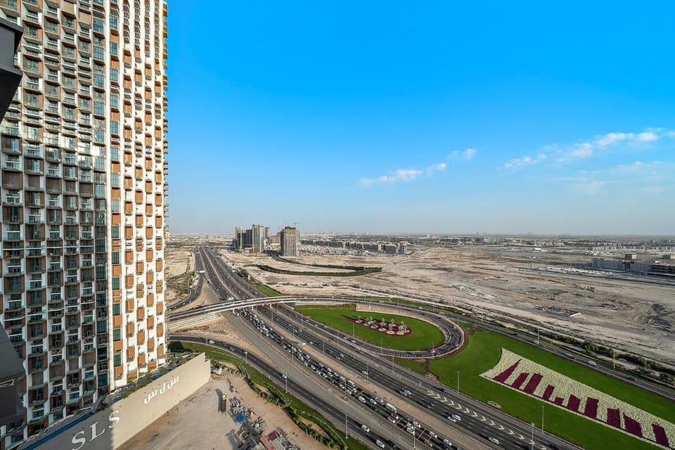 FIRST CLASS 1BR Elegant Modern Retreat Apartment in Dubai