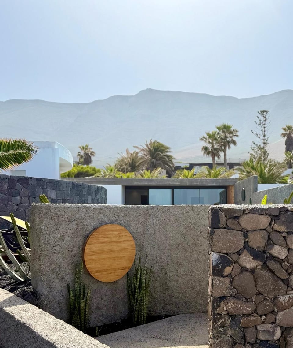 Natural landscape, View (from property/room), Balcony/Terrace