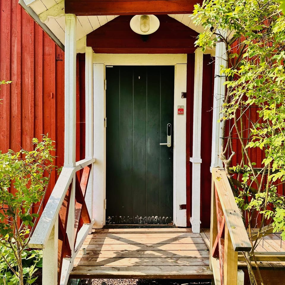 Visthuset, historical cottage at Långnäs Manor House in Sweden