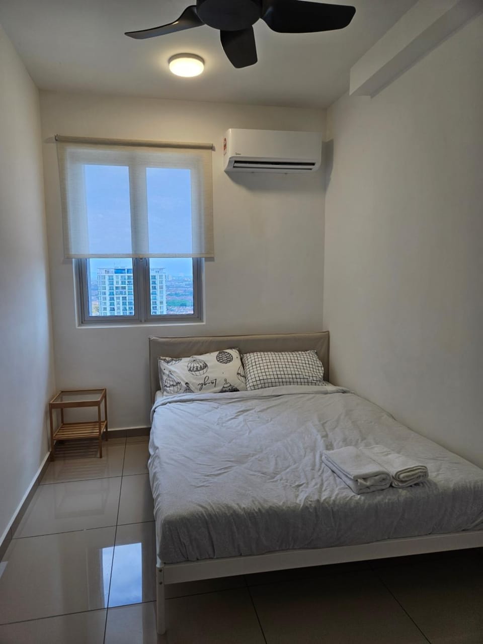 New Metropol 3 Bedrooms Pool View Apartment in Penang