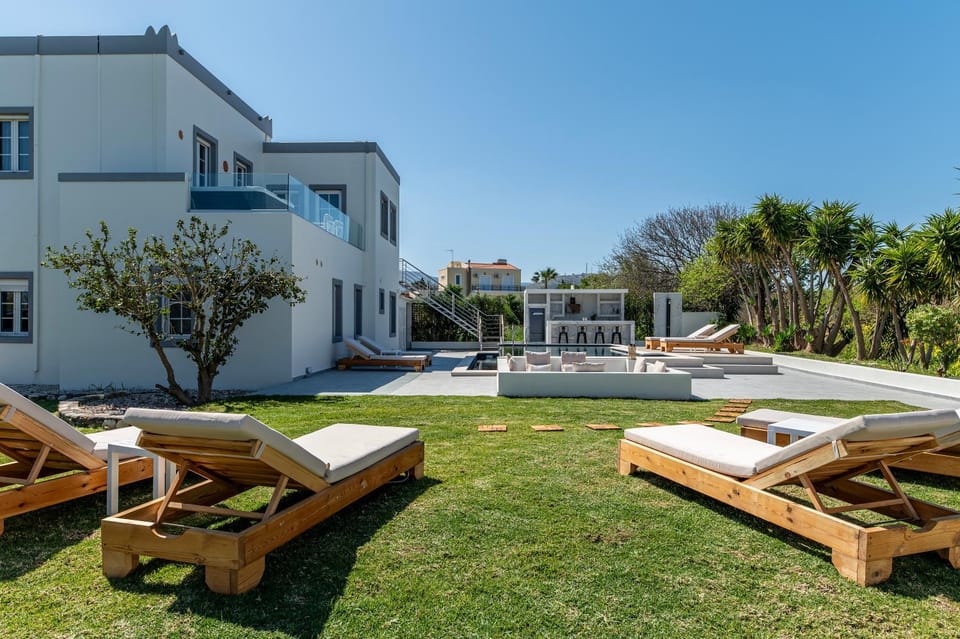 Day, Garden, Pool view, Swimming pool, sunbed