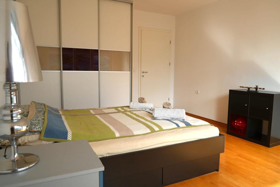Bed, Bedroom, wardrobe