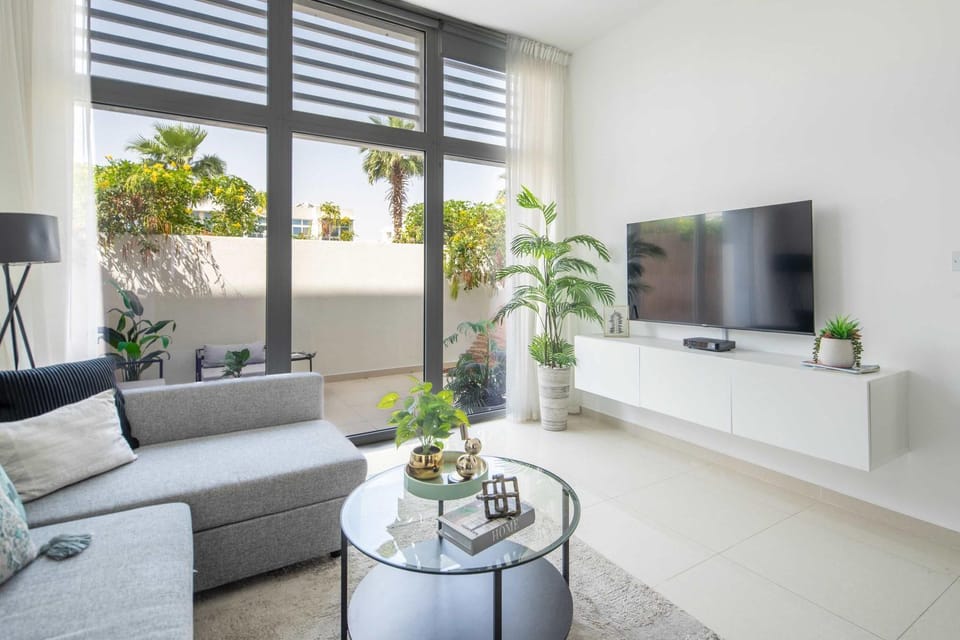 Frank Porter - Avencia 44 Apartment in Dubai