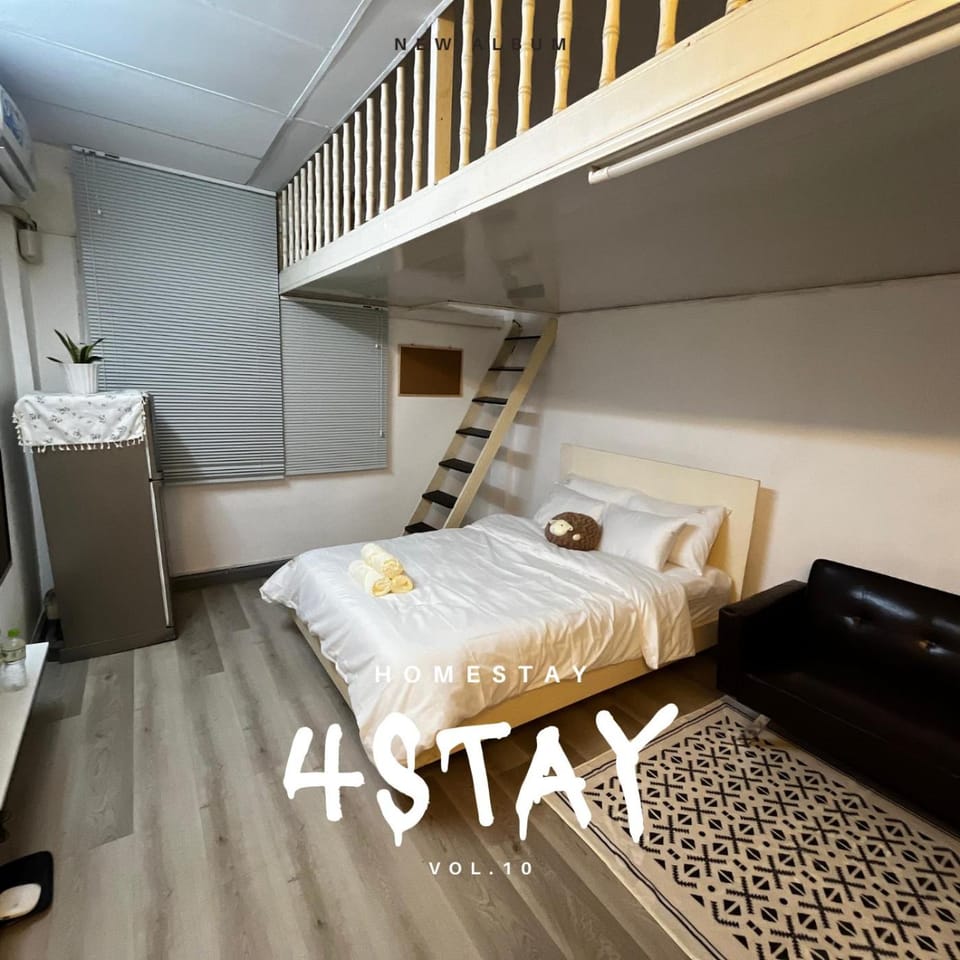 Photo of the whole room, Bedroom
