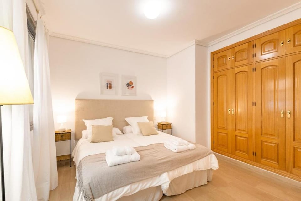 Bed, Photo of the whole room, Bedroom, wardrobe