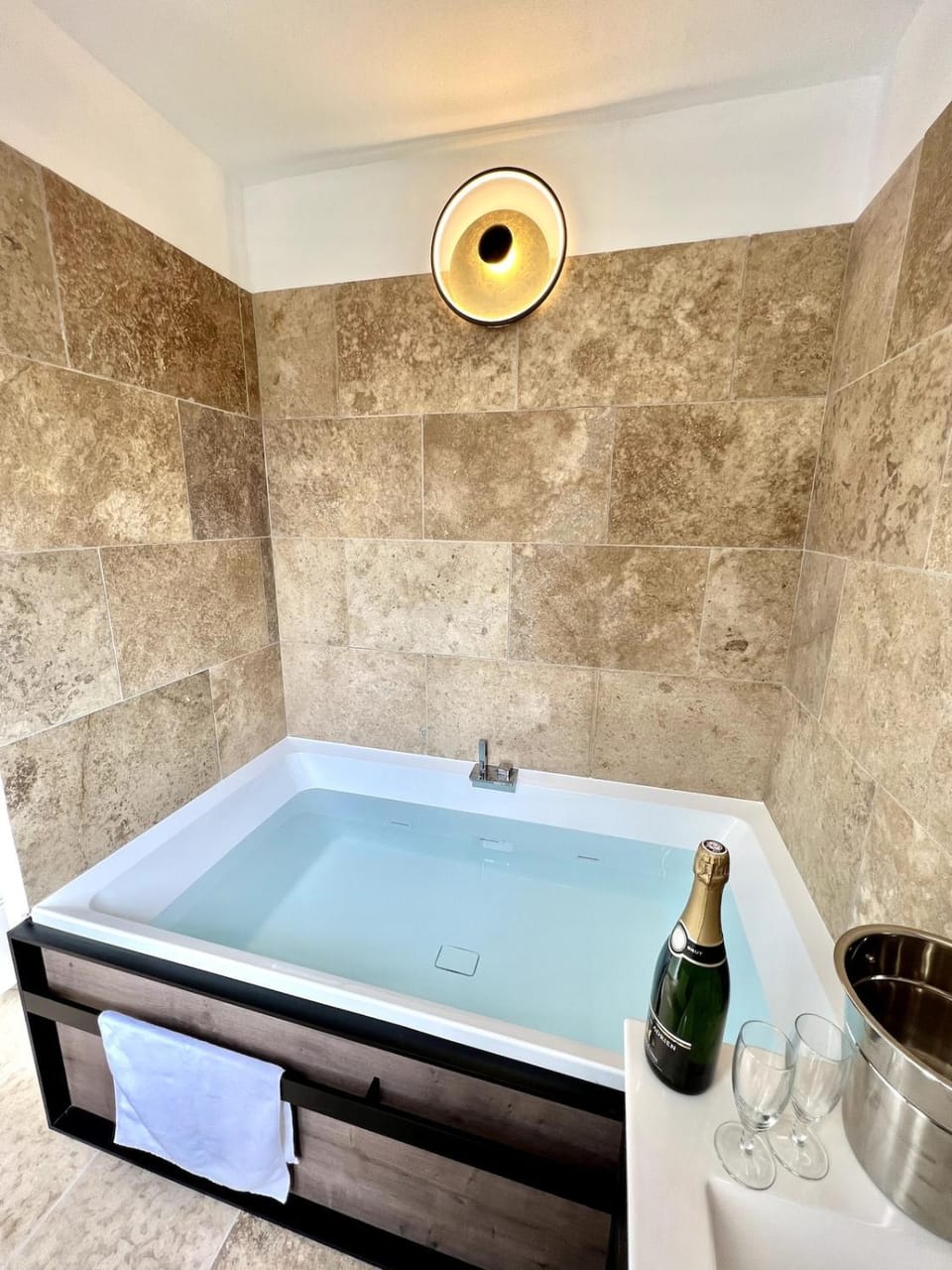 The62 Apartment in Carcassonne