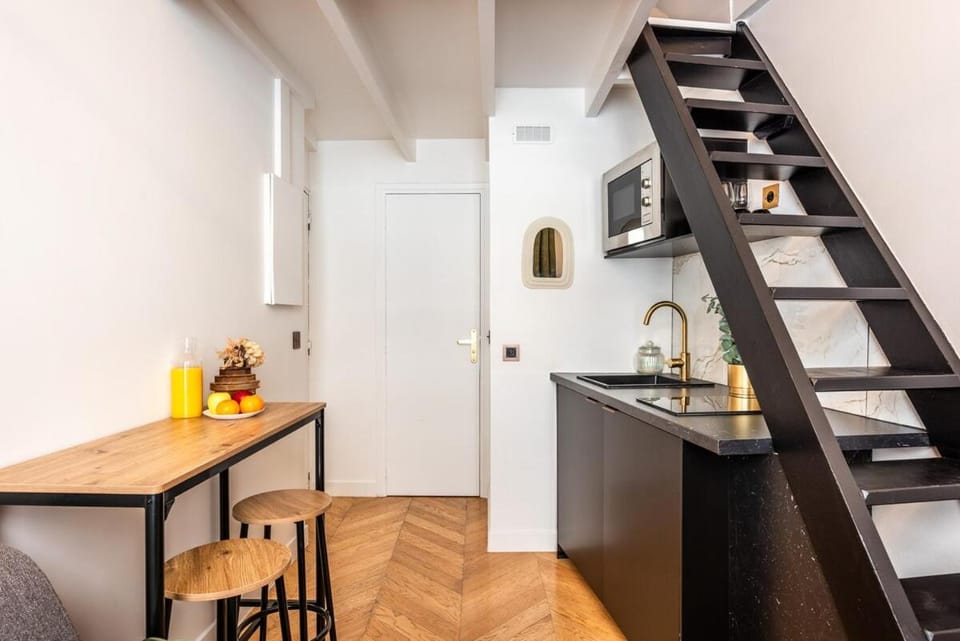 Studio élégant esprit Loft avec AC Apartment in Paris