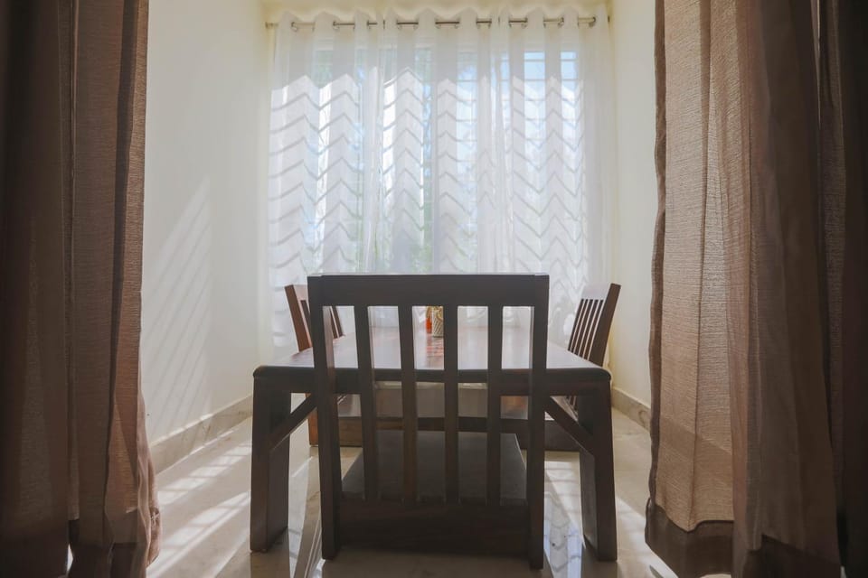 Seating area, Bedroom