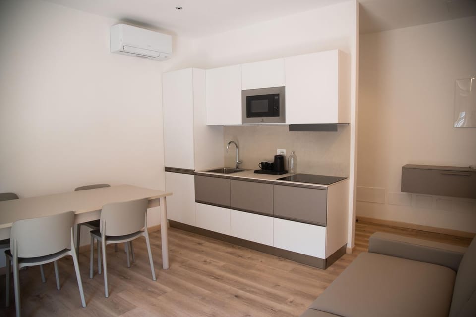 Kitchen or kitchenette, Living room, Dining area, oven, stove