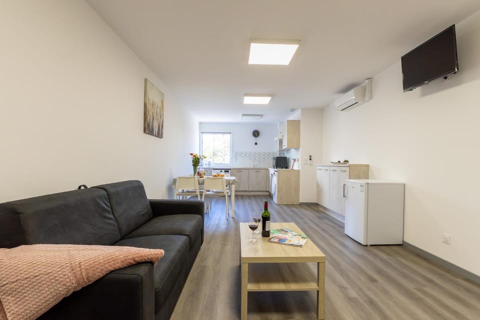 TV and multimedia, Living room, kitchen