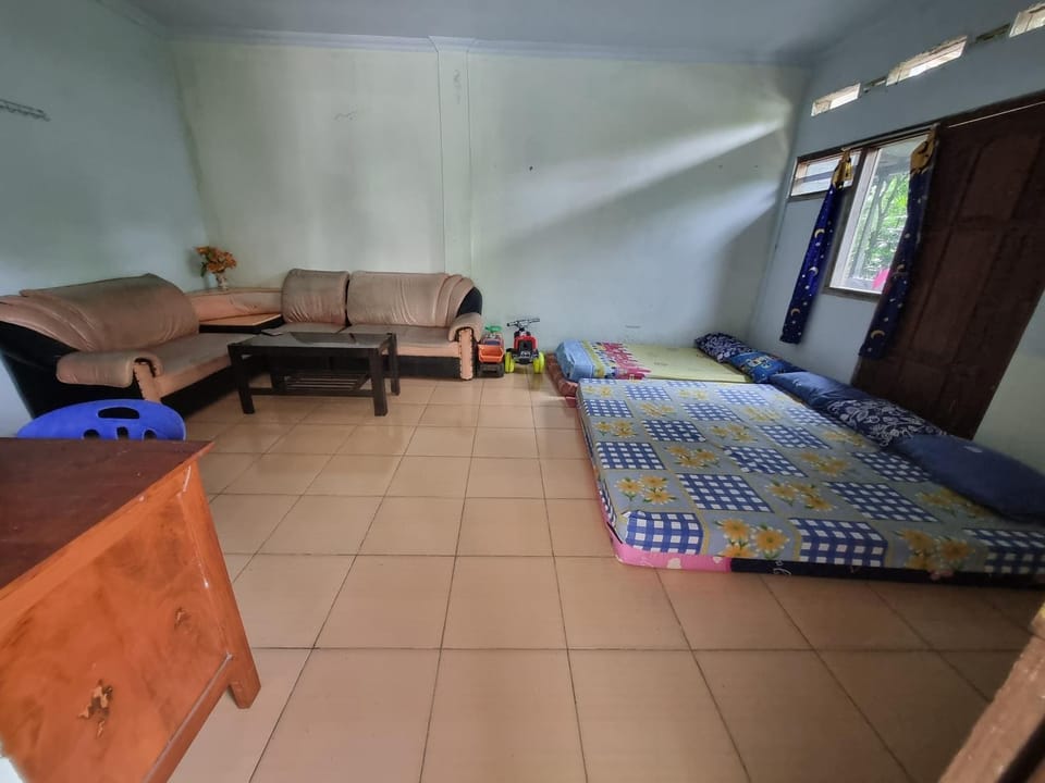 Pondok Backpackers Ardafa Jogja Vacation rental in Special Region of Yogyakarta