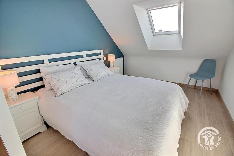 house for 2 people with garden House in Brittany