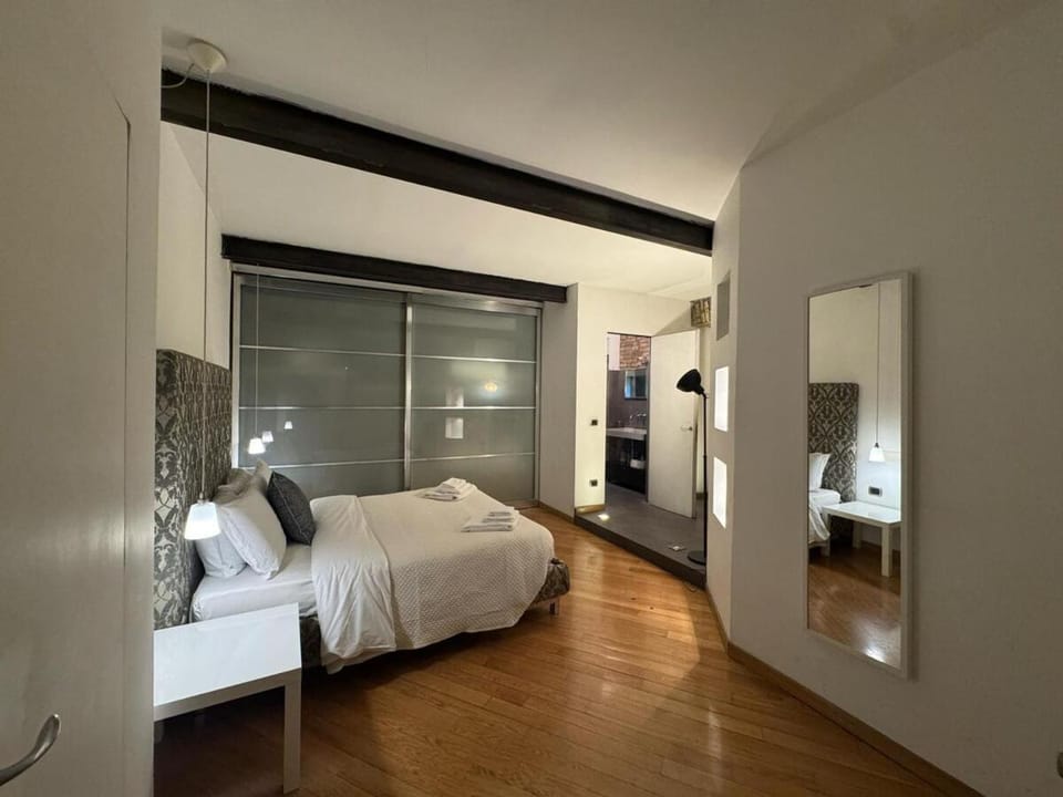 Bed, Photo of the whole room, Bedroom, wardrobe
