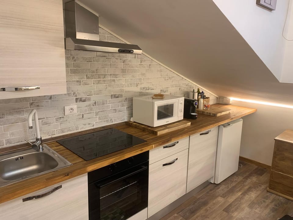 microwave, oven, kitchen
