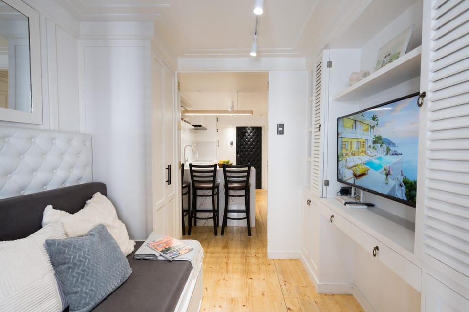 Dining area, Bedroom