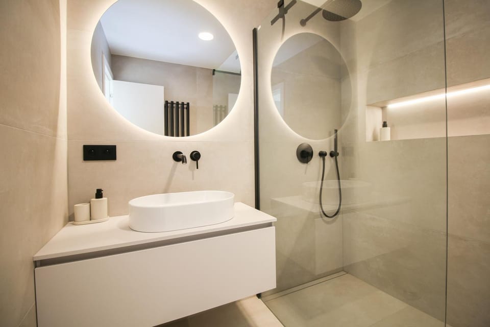 Shower, Bathroom
