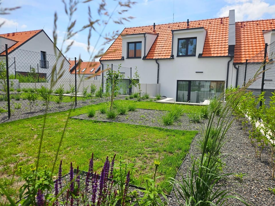 Garden, Garden