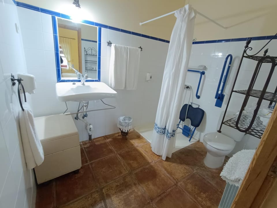 Bathroom, towels