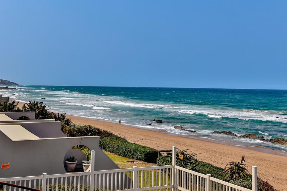 VF001 Villa Flamenco, Chakas Rock - 3 Bedroom beauty with direct beach access Apartment in Dolphin Coast