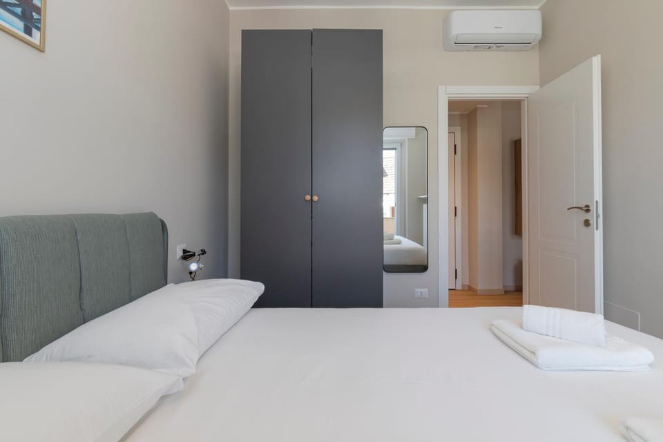 I Host Apartment - Coni Zugna 58 Apartment in Milan