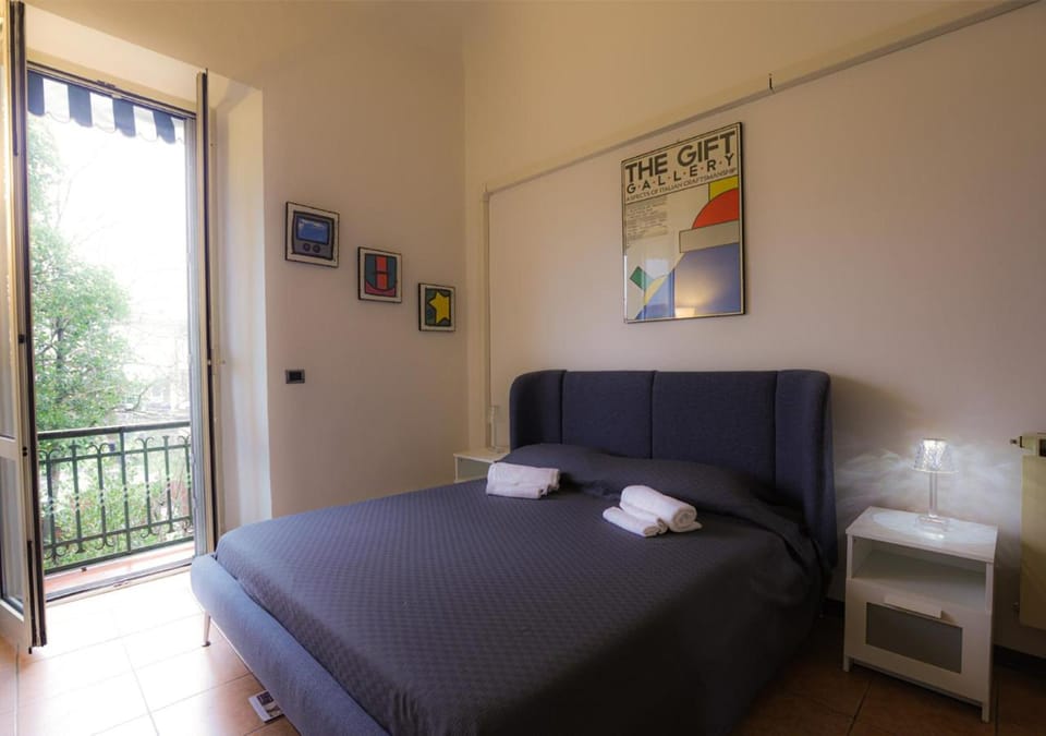 Bed, Balcony/Terrace, Bedroom, wardrobe, air conditioner