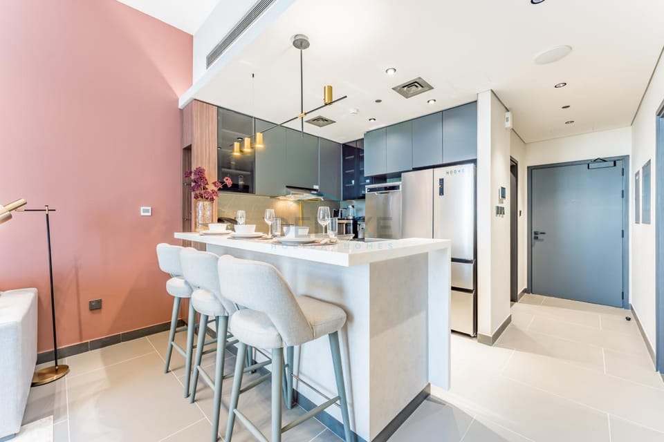 Dining area, kitchen
