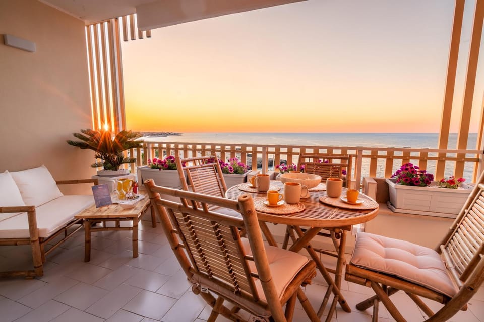 Day, Natural landscape, View (from property/room), Balcony/Terrace, Sea view