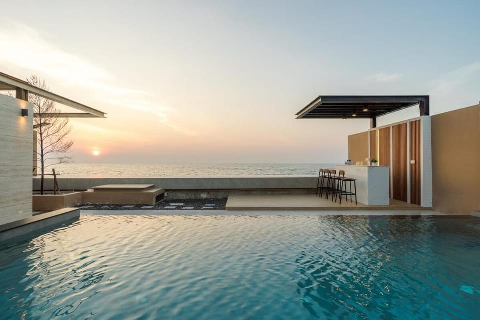9910 stay pool villa Cha-am พูลวิลล่าติดทะเล บ้านติดทะเล ชะอำ Villa in Thailand