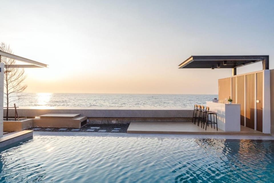 9910 stay pool villa Cha-am พูลวิลล่าติดทะเล บ้านติดทะเล ชะอำ Villa in Thailand
