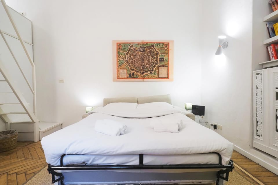 Bed, Photo of the whole room