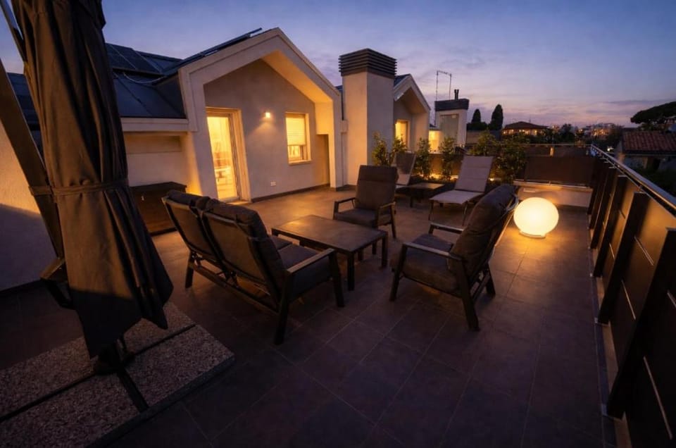 Night, Balcony/Terrace, furniture