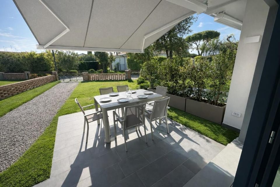 Property building, Balcony/Terrace
