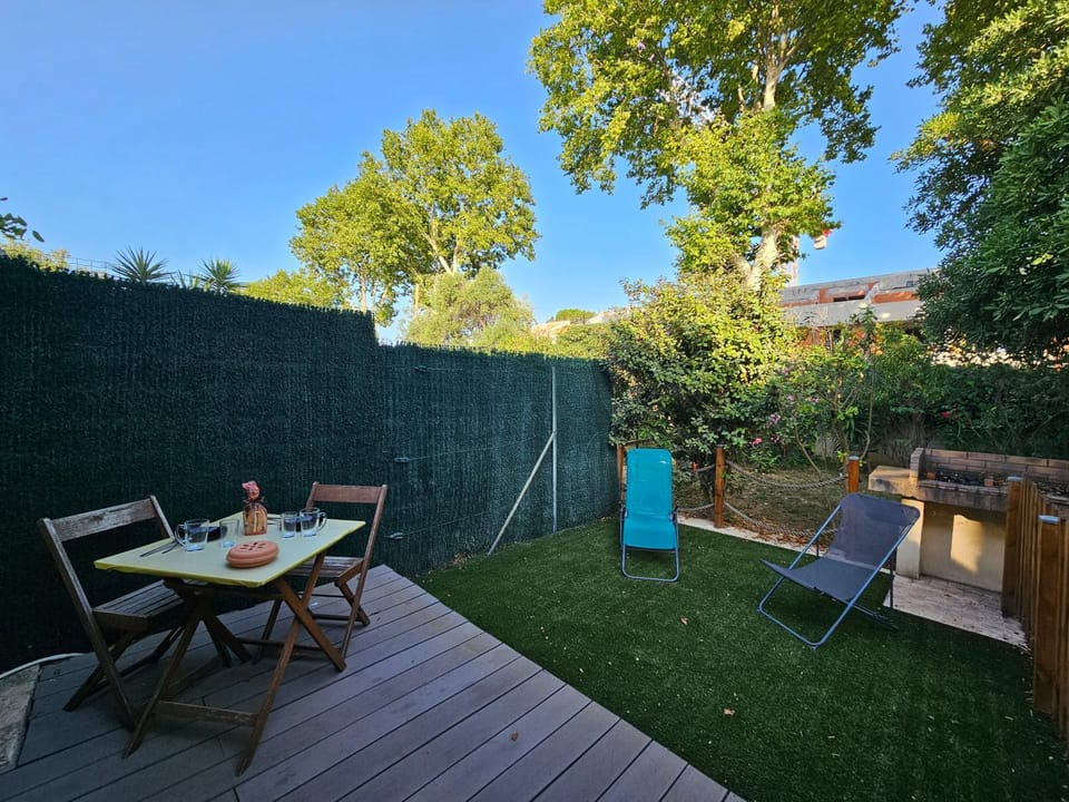 Balcony/Terrace, Garden view