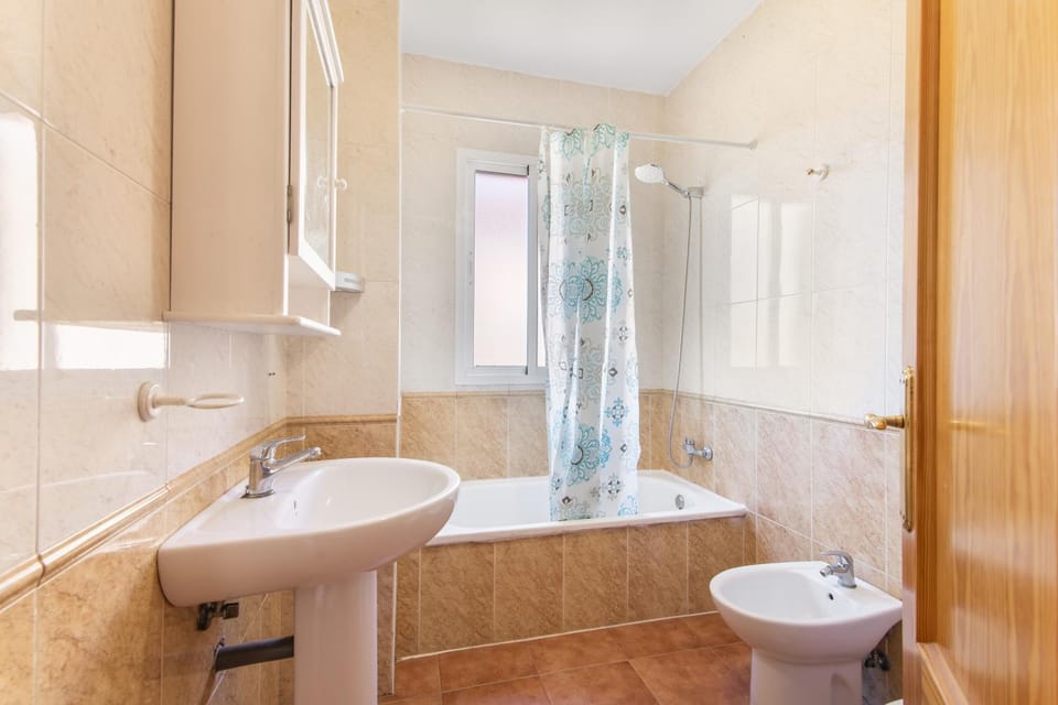 Bathroom, Living room